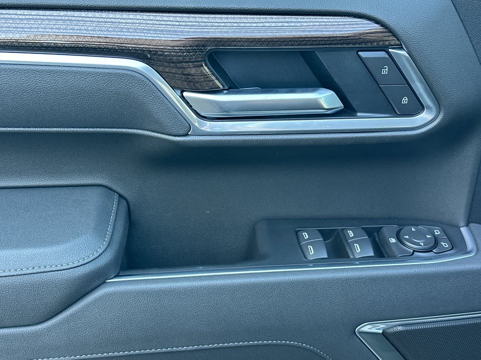 Thumbnail: 2026 Chevrolet Silverado 1500 - 13