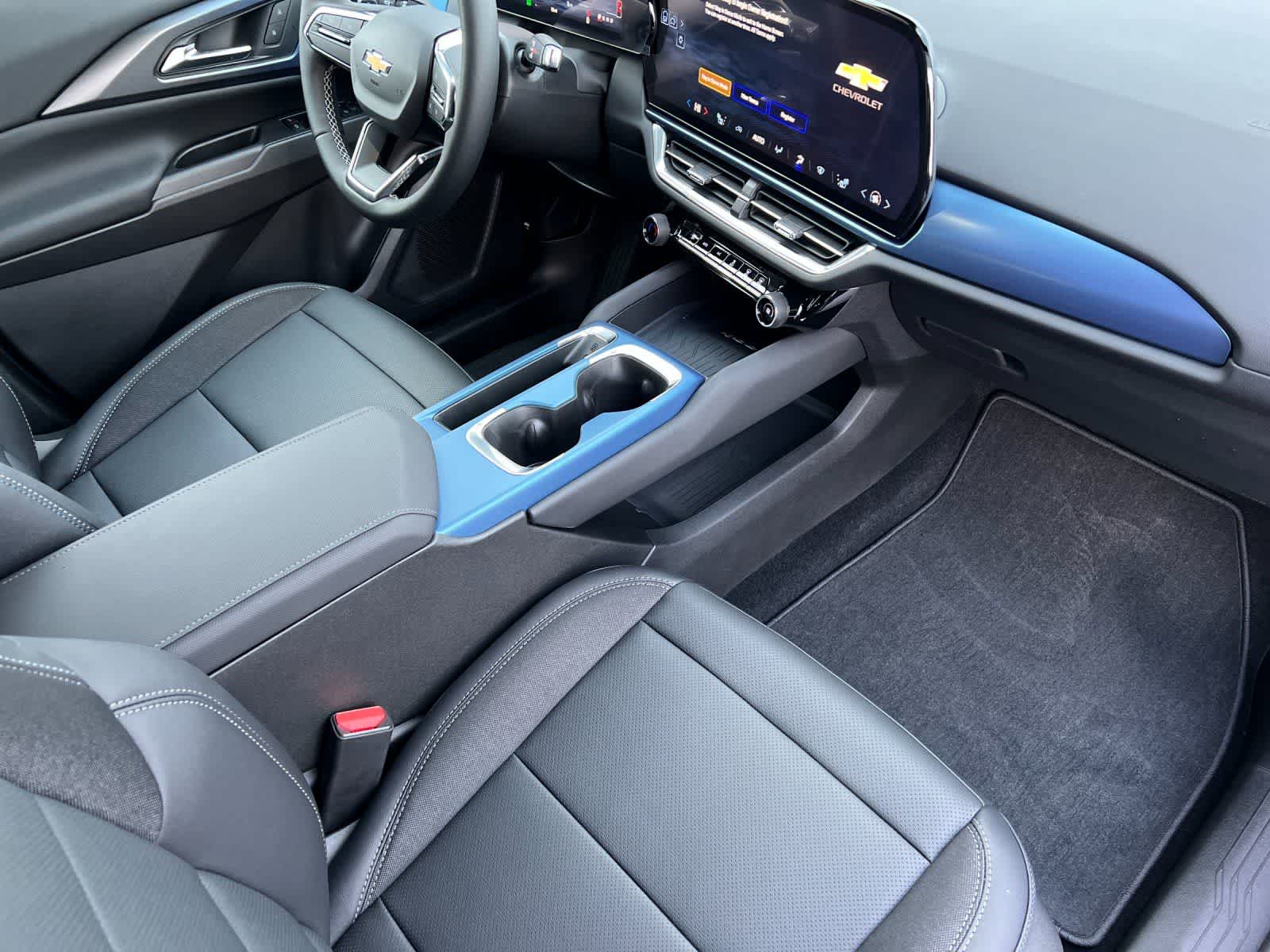 Thumbnail: 2026 Chevrolet Equinox - 14