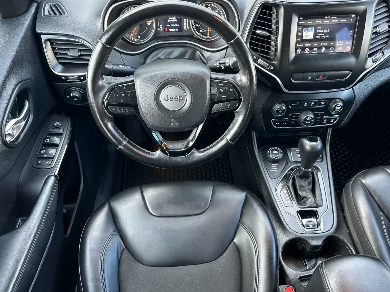 Thumbnail: 2020 Jeep Cherokee - 14