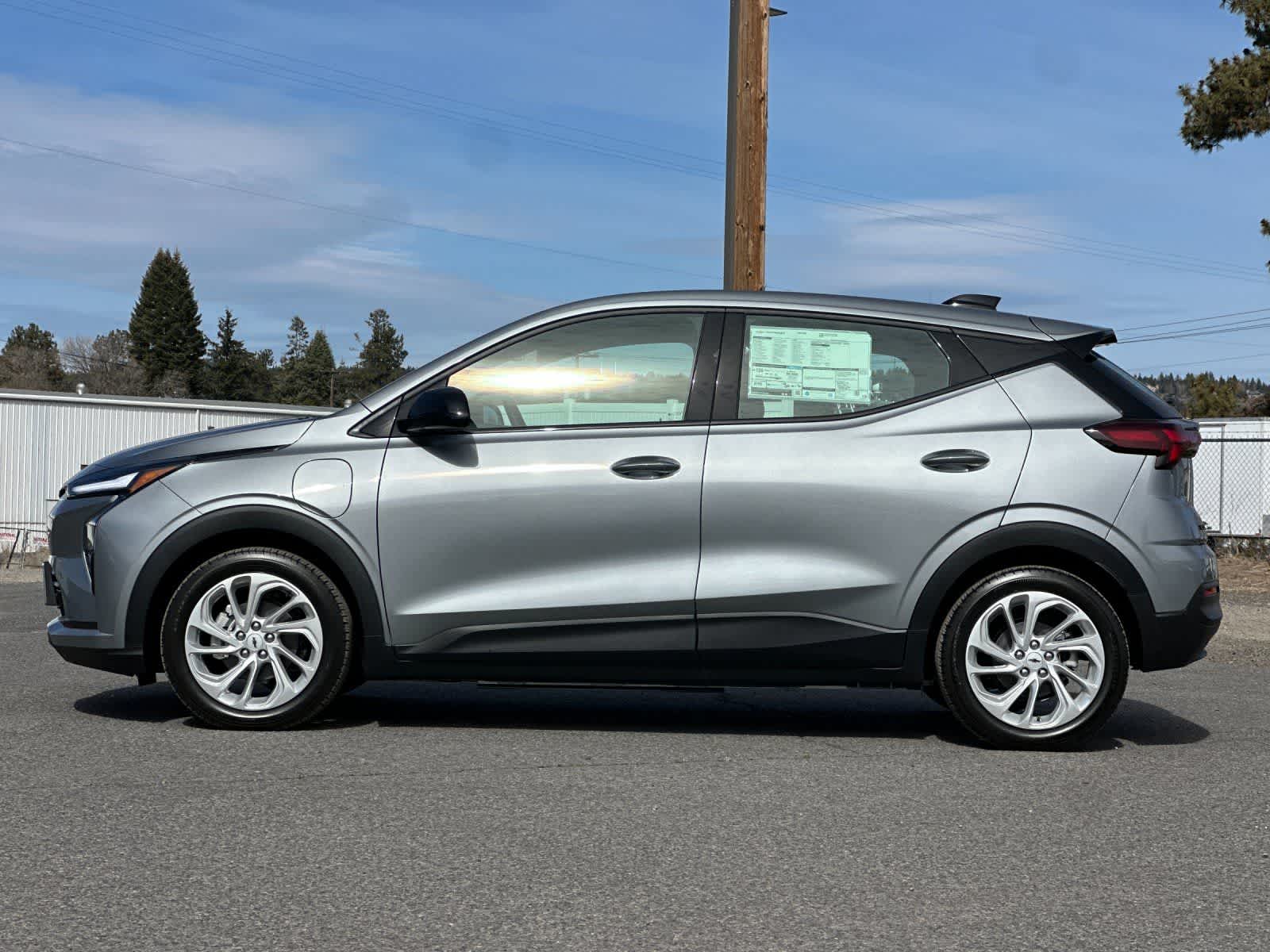 Thumbnail: 2027 Chevrolet Bolt EV - 5