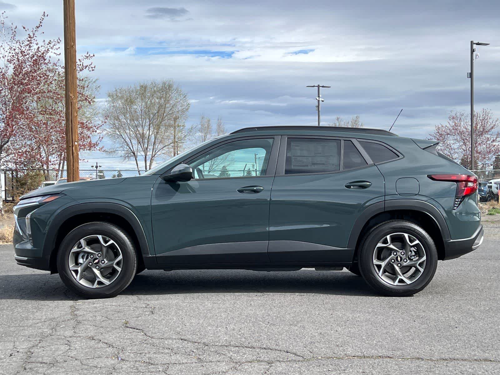 Thumbnail: 2026 Chevrolet Trax - 5