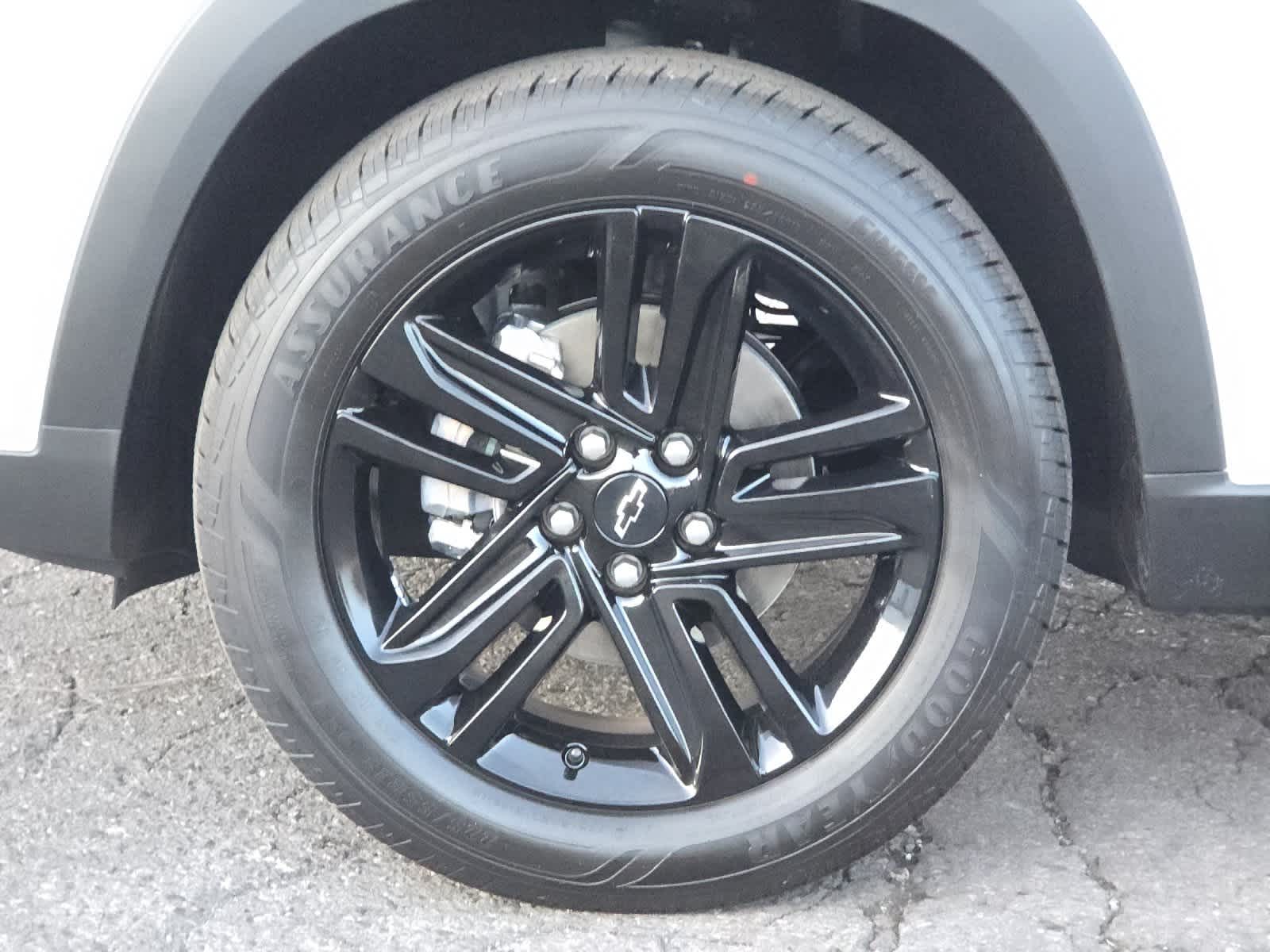 Thumbnail: 2026 Chevrolet Trax - 25