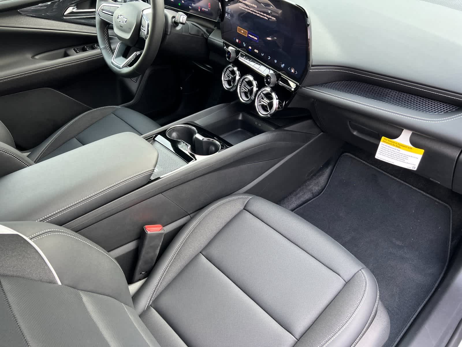 Thumbnail: 2025 Chevrolet Blazer EV - 15