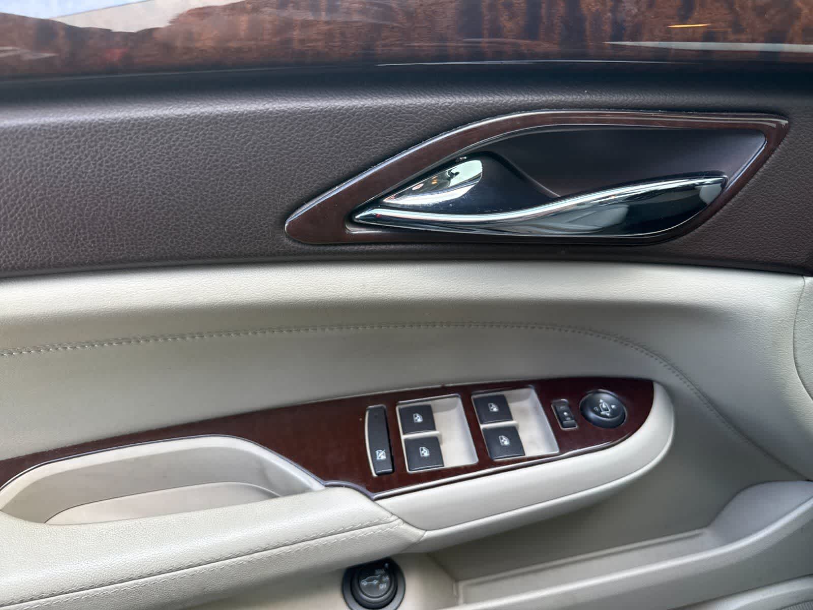 Thumbnail: 2011 Cadillac SRX - 12