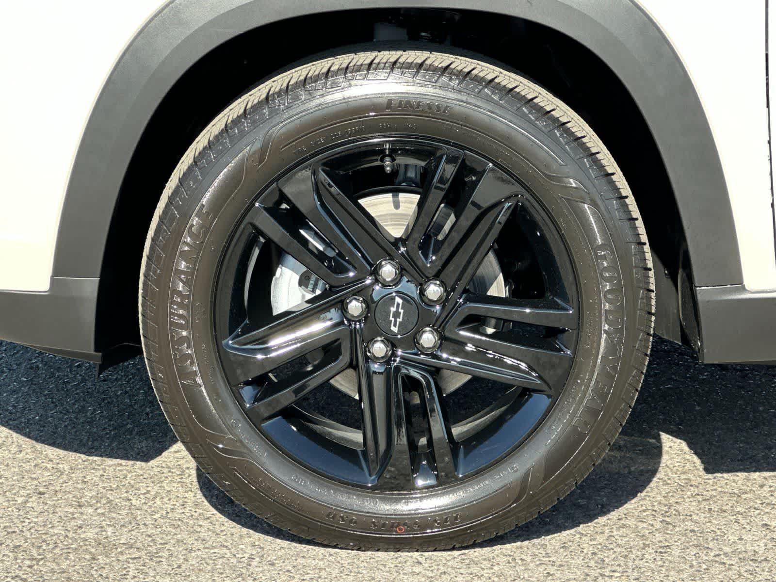 Thumbnail: 2026 Chevrolet Trax - 26