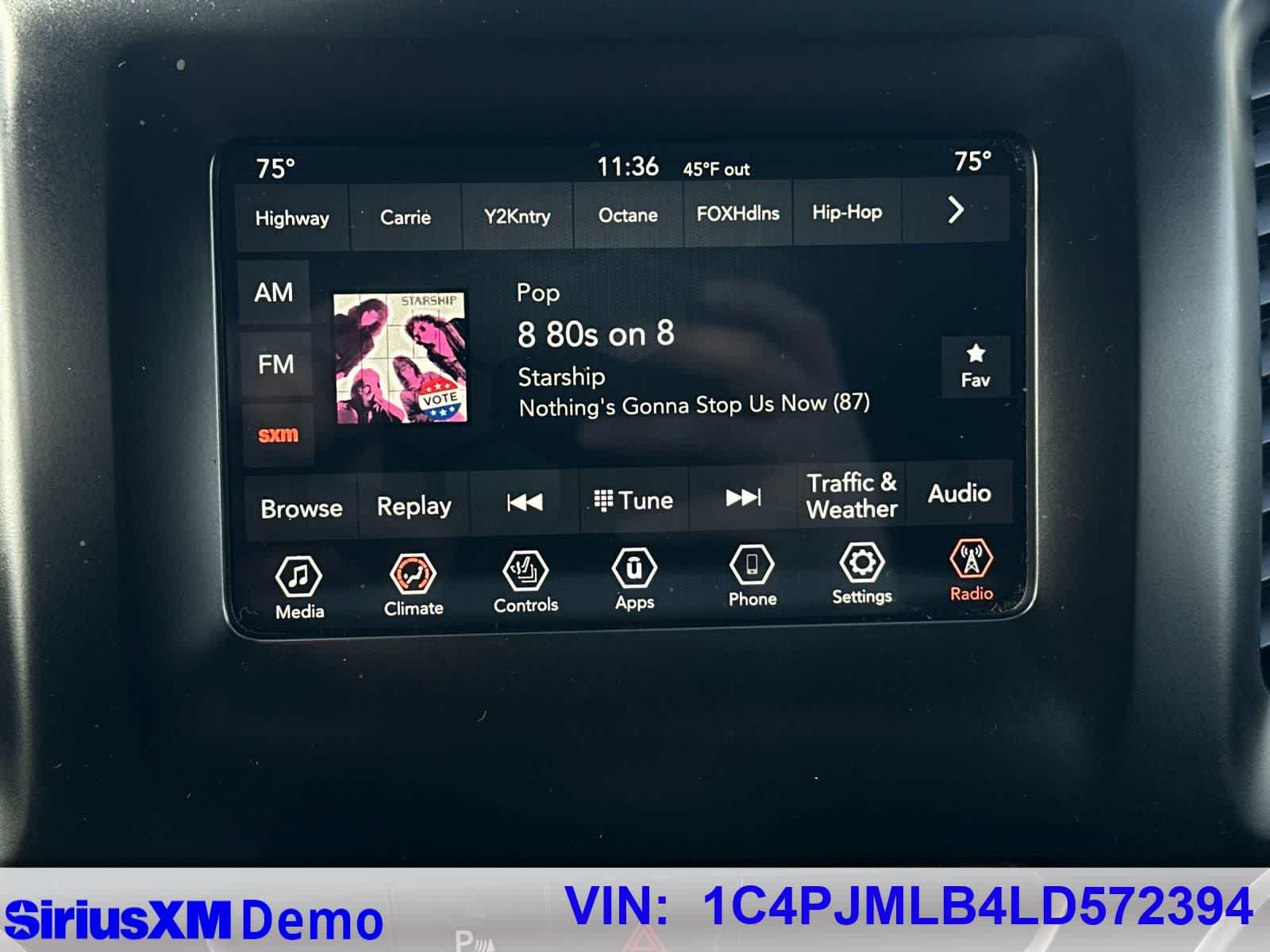 Thumbnail: 2020 Jeep Cherokee - 29