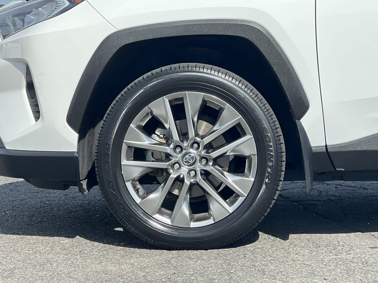 Thumbnail: 2020 Toyota RAV4 - 26