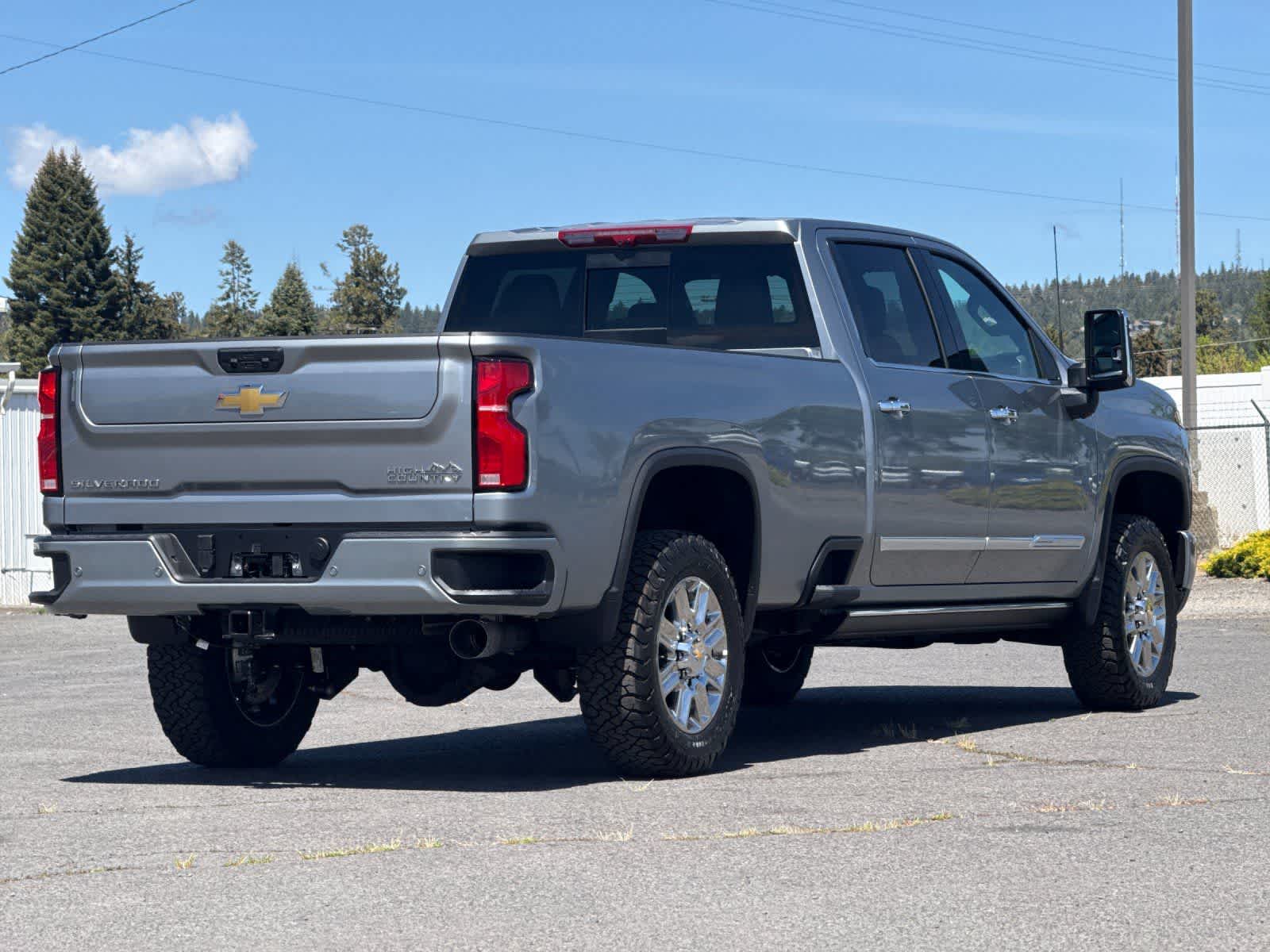 Thumbnail: 2026 Chevrolet Silverado 3500 - 2