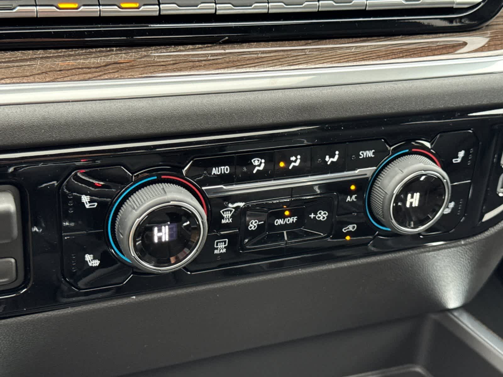 Thumbnail: 2026 Chevrolet Silverado 1500 - 20