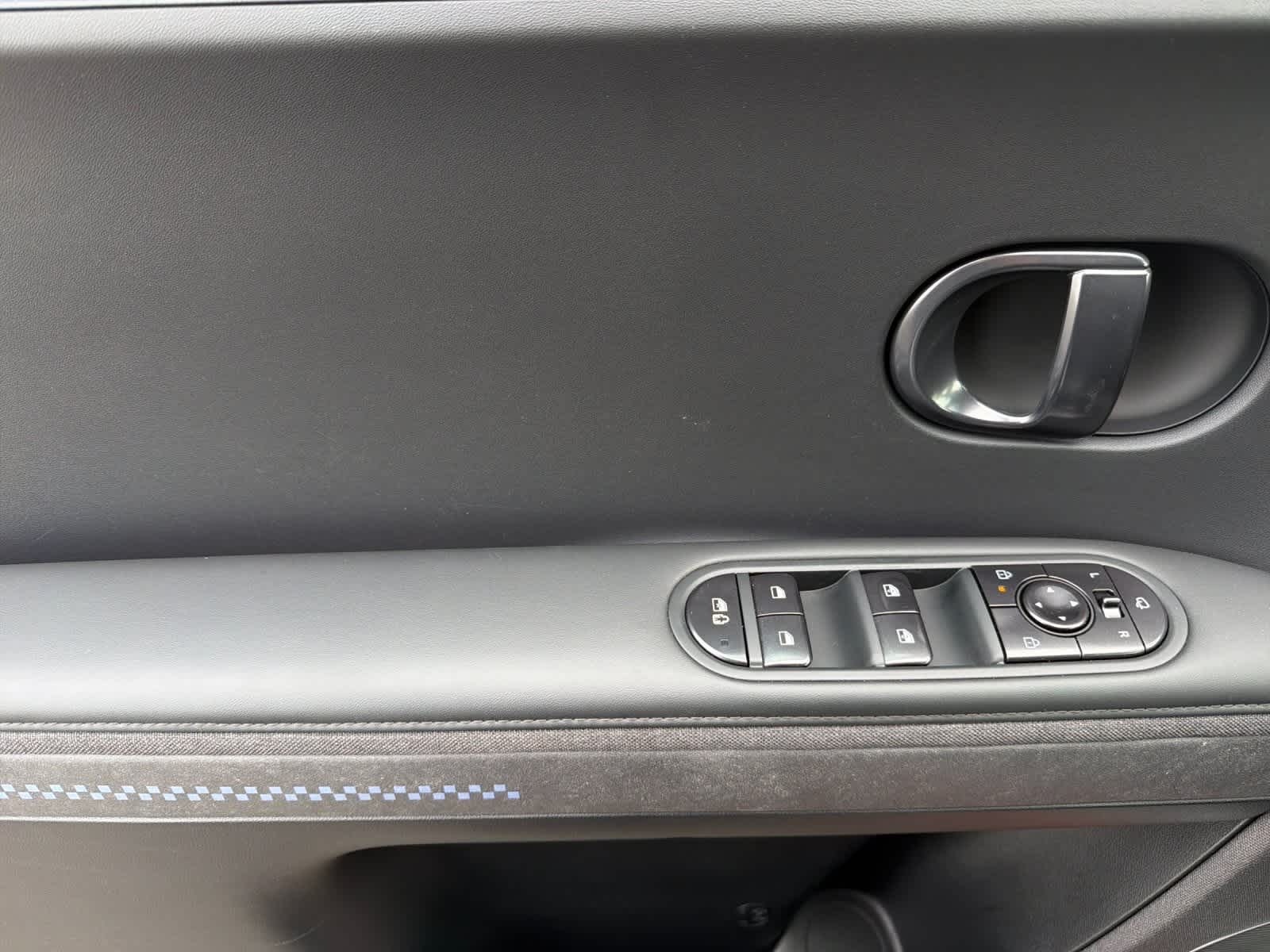 Thumbnail: 2025 Hyundai Ioniq 5 - 12