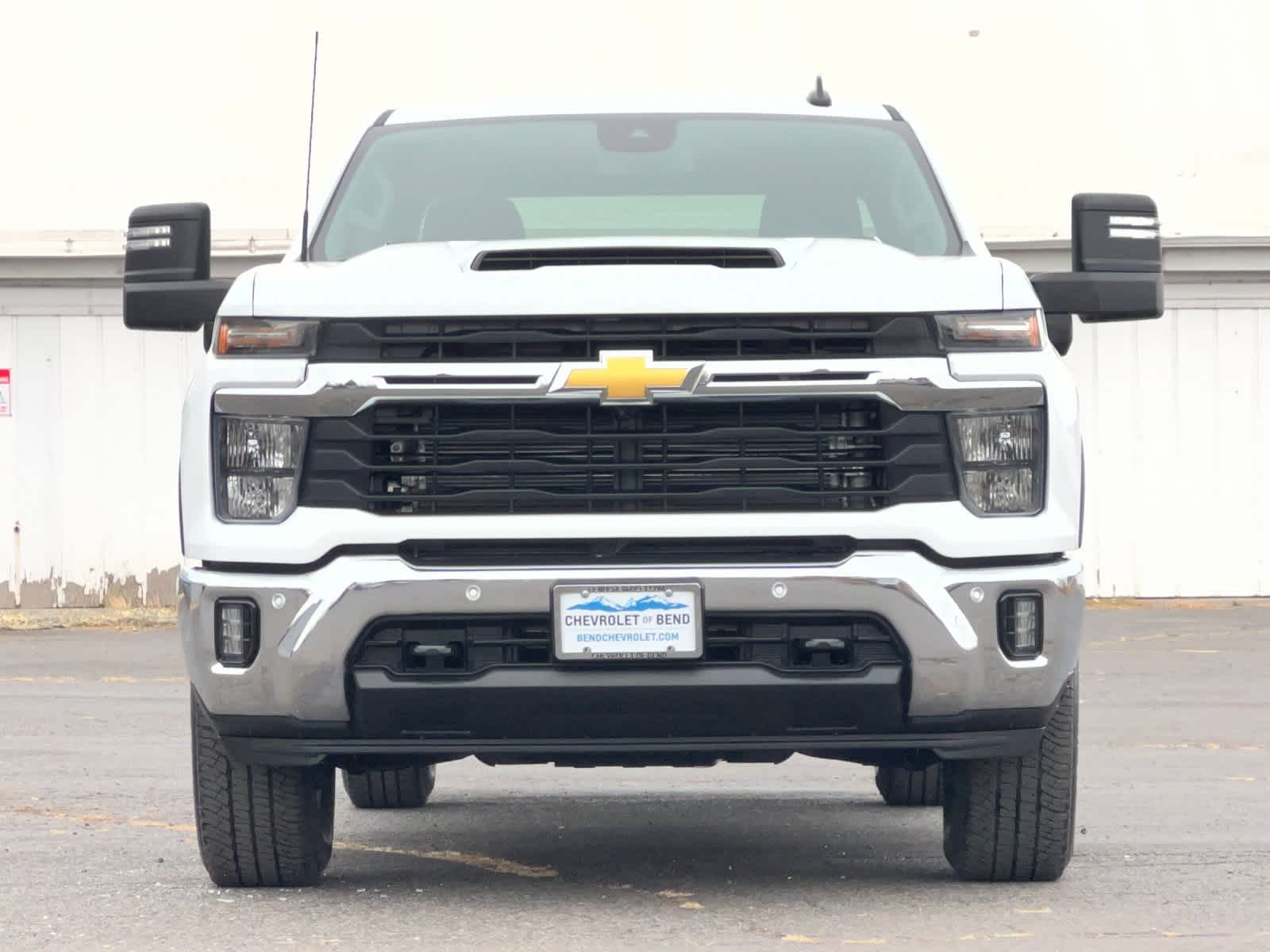 Thumbnail: 2026 Chevrolet Silverado 3500 - 10