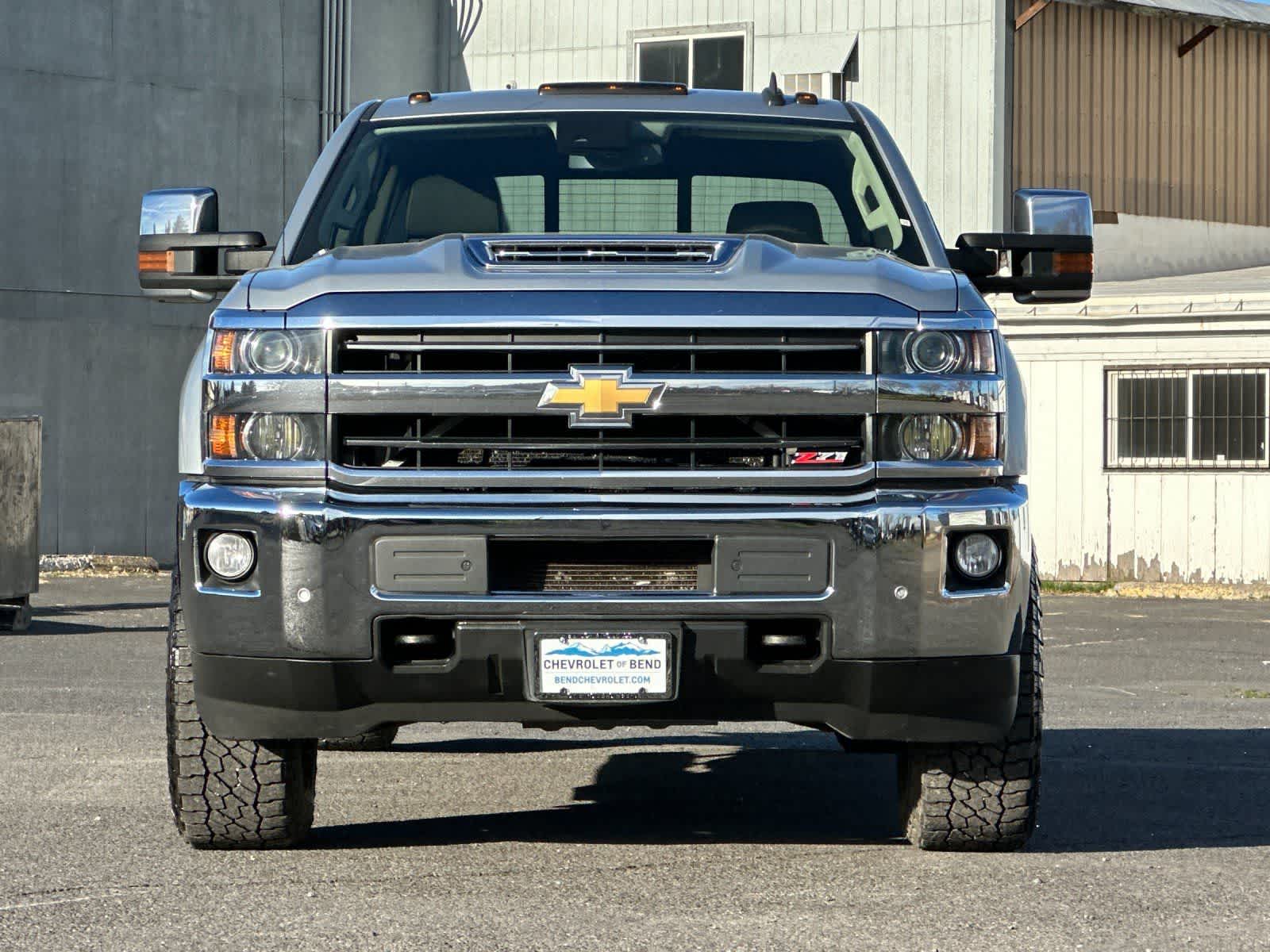 Thumbnail: 2018 Chevrolet Silverado 3500 - 10