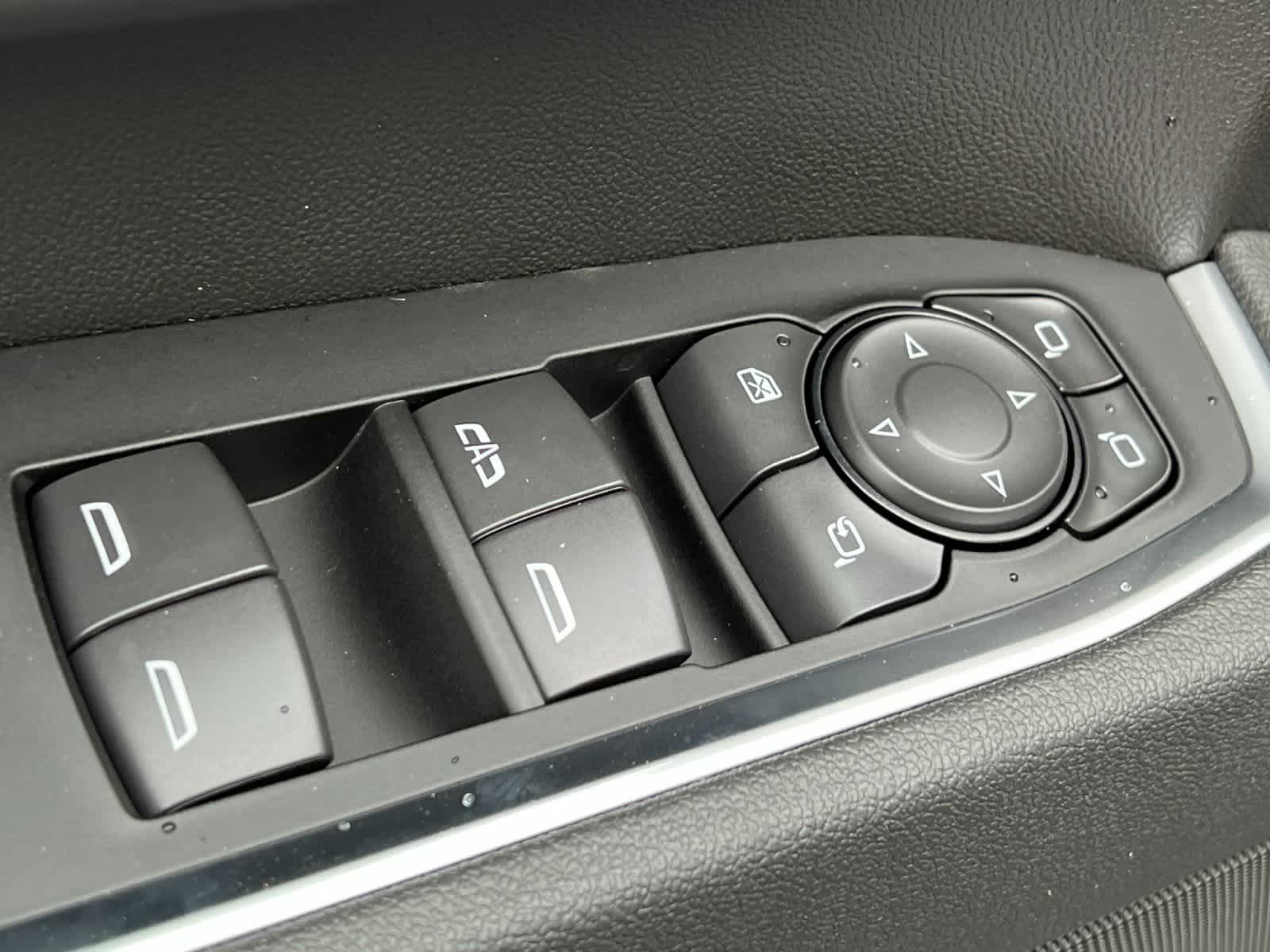 Thumbnail: 2026 Chevrolet Silverado 2500 - 13