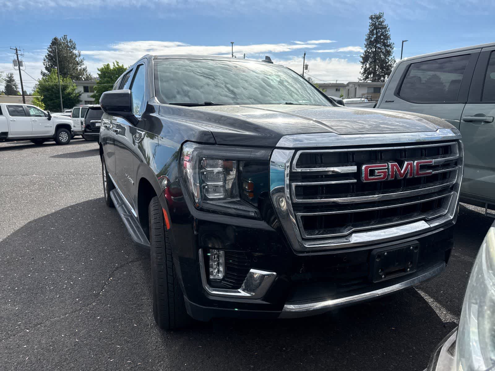 Thumbnail: 2023 GMC Yukon XL - 3