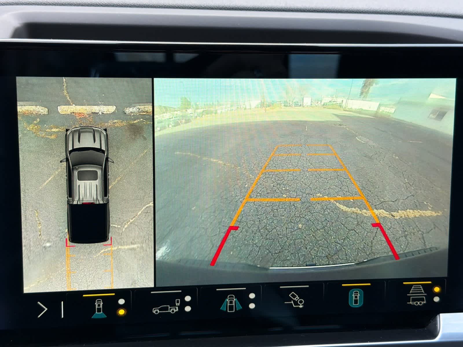 Thumbnail: 2023 Chevrolet Silverado 1500 - 18