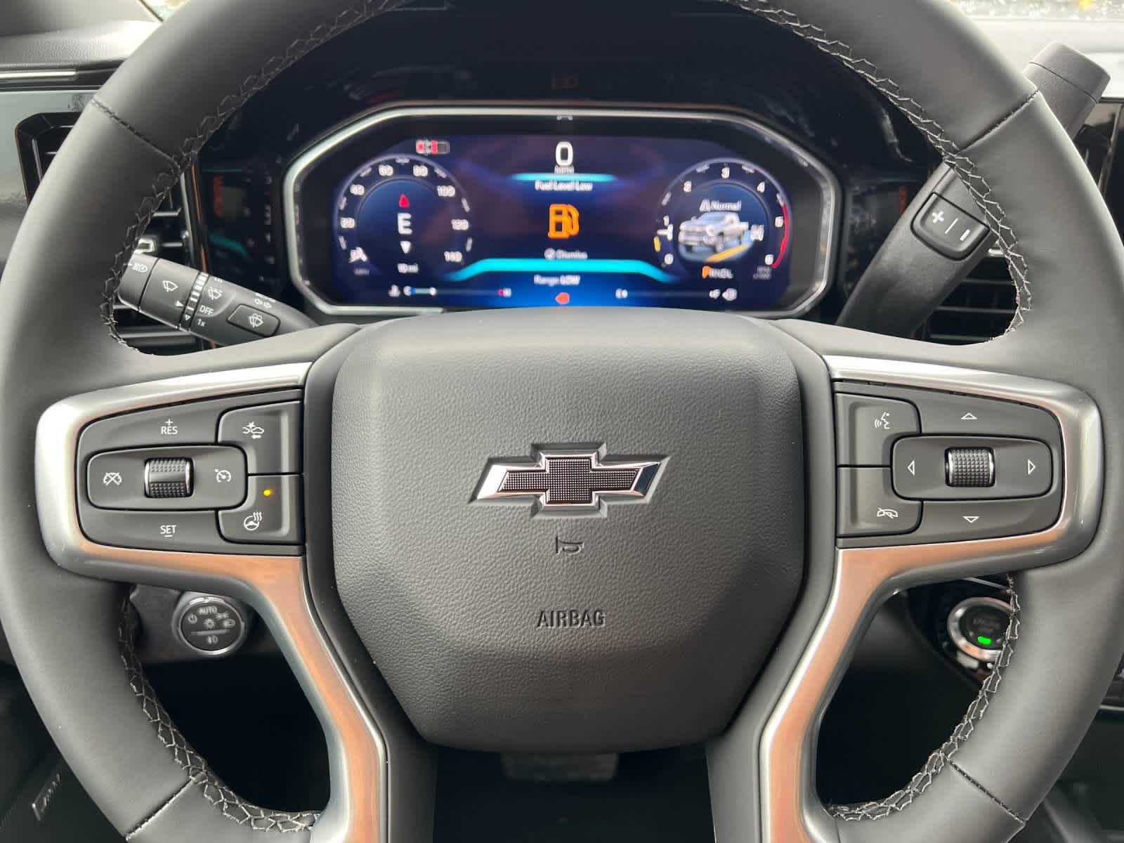 Thumbnail: 2026 Chevrolet Silverado 3500 - 22