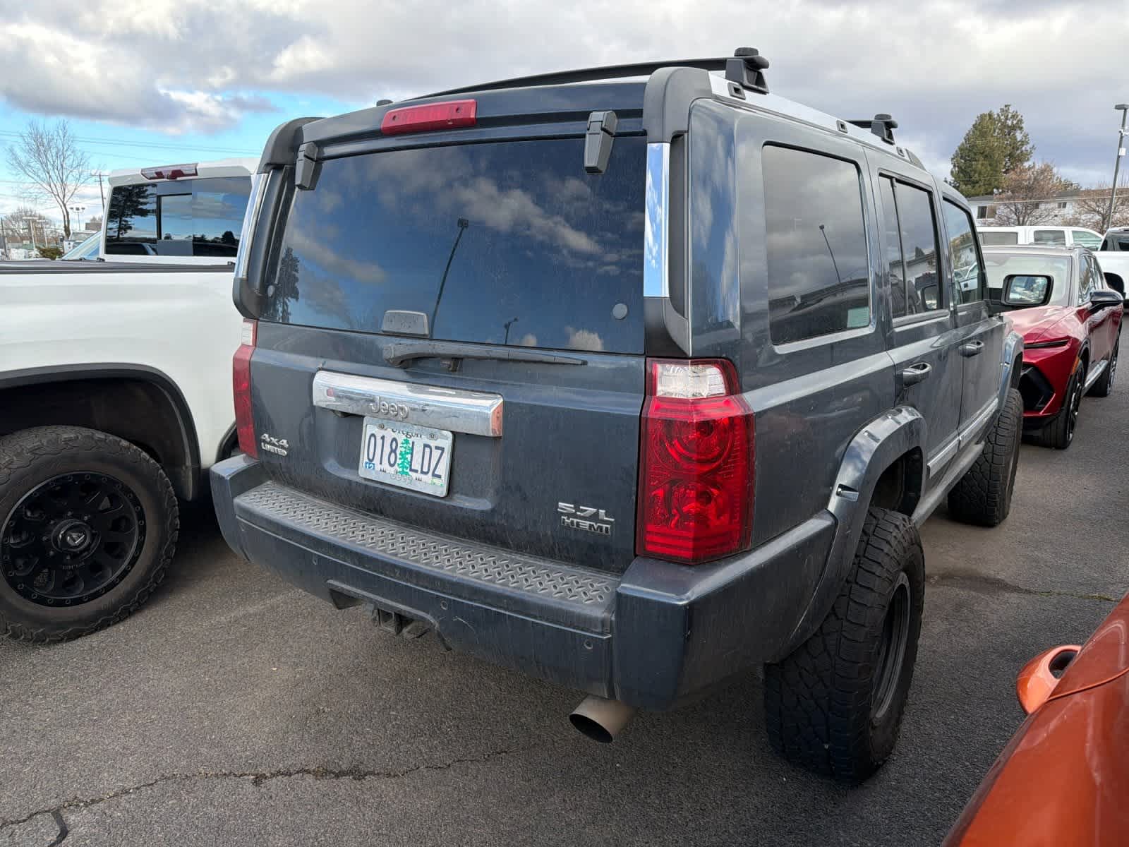 Thumbnail: 2006 Jeep Commander - 2