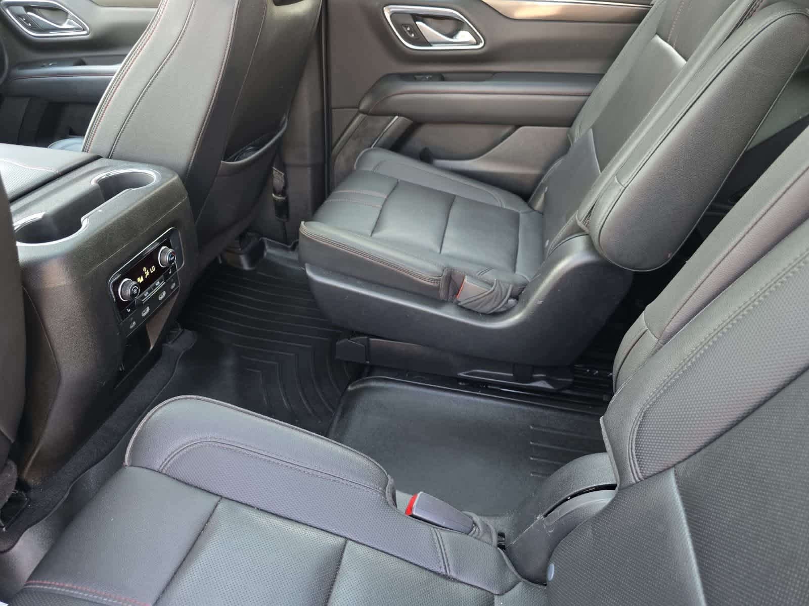 Thumbnail: 2022 Chevrolet Tahoe - 4