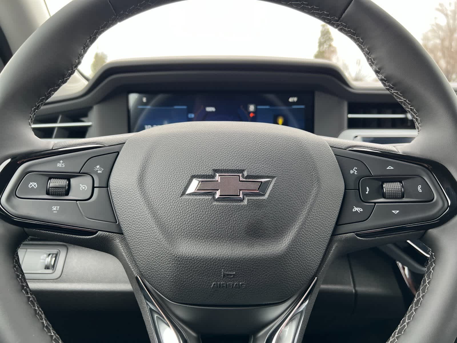 Thumbnail: 2027 Chevrolet Bolt EV - 23