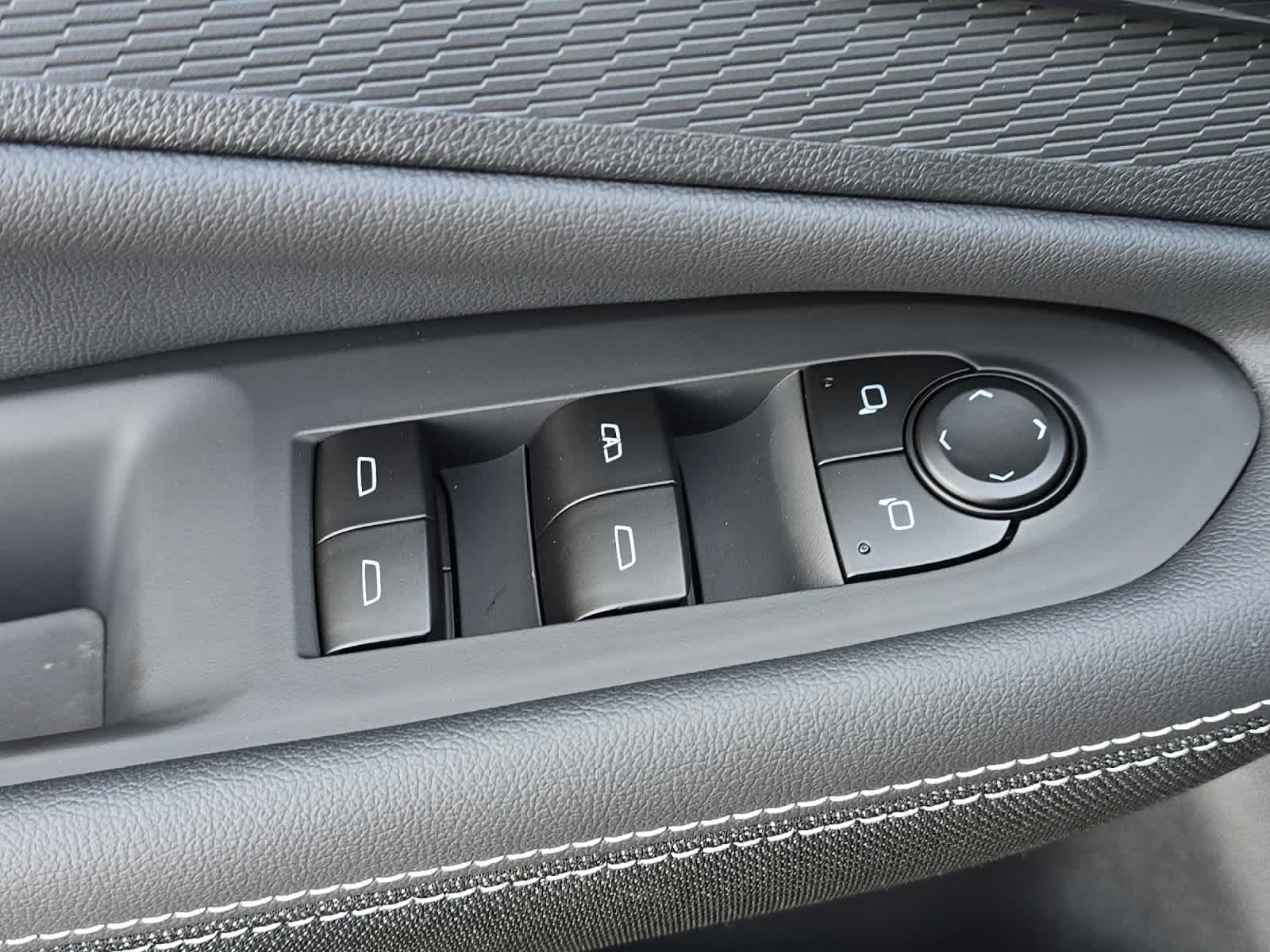 Thumbnail: 2026 Chevrolet Blazer EV - 13