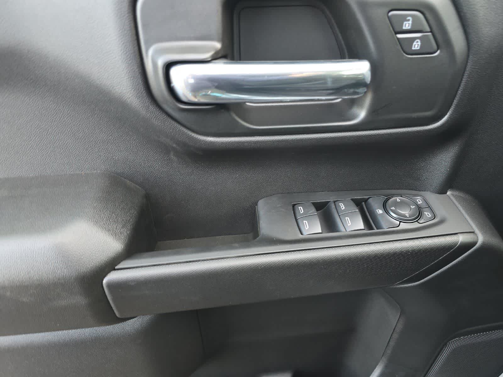 Thumbnail: 2026 Chevrolet Silverado 1500 - 12