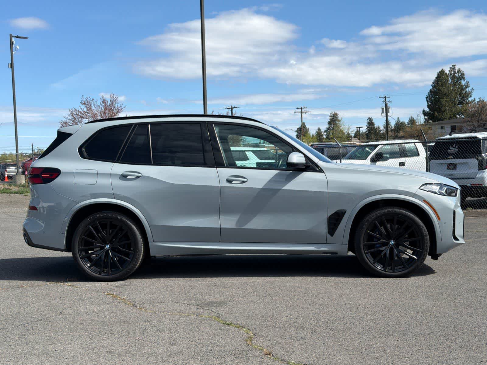 Thumbnail: 2024 BMW X5 - 8