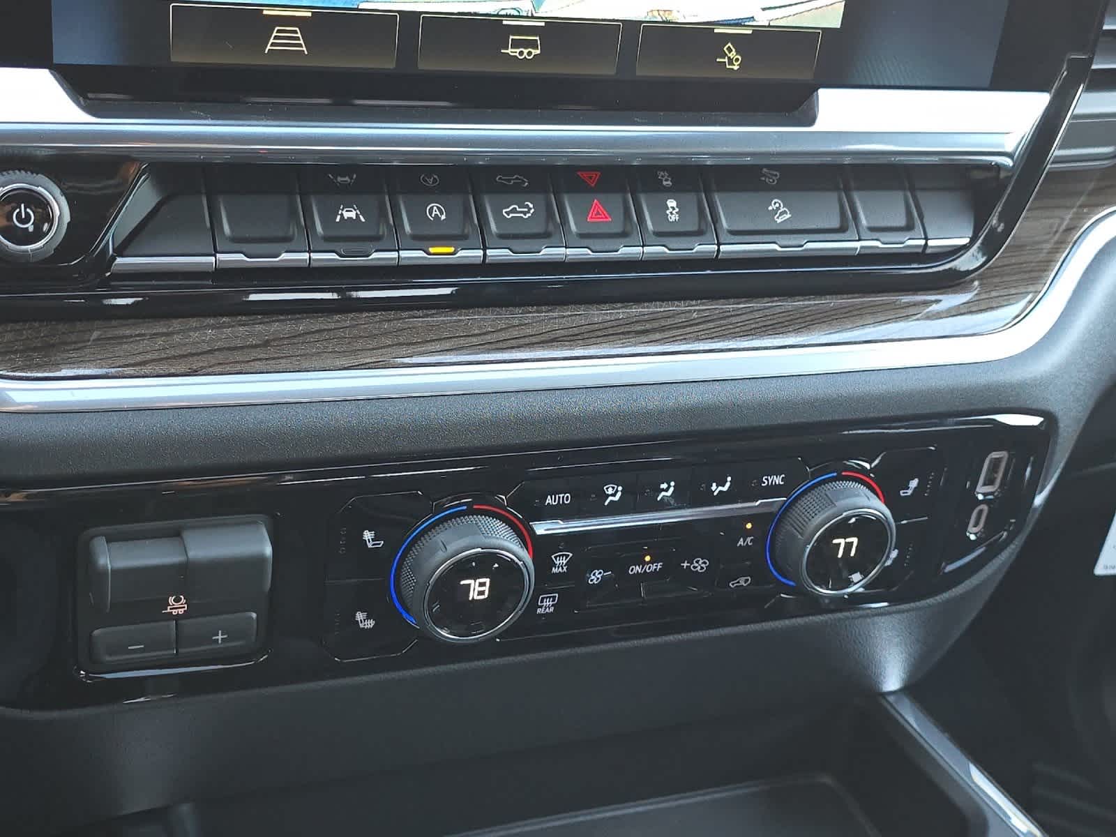 Thumbnail: 2026 Chevrolet Silverado 1500 - 20