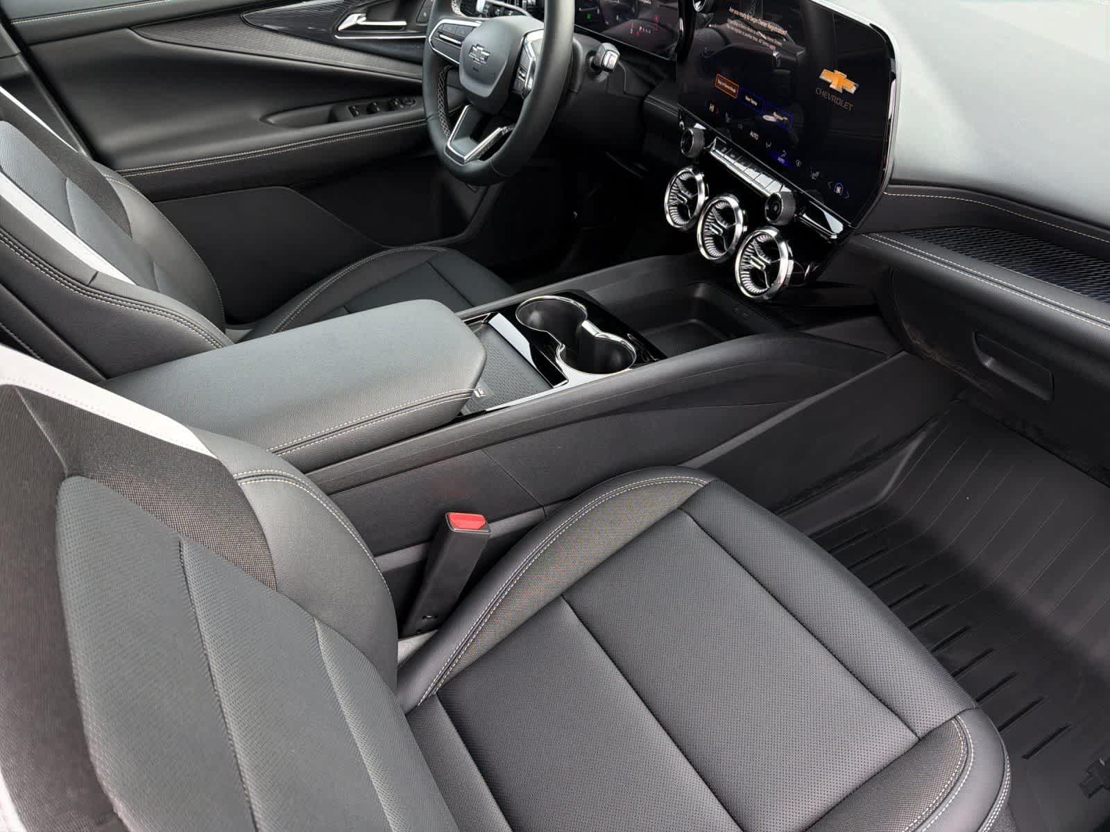 Thumbnail: 2026 Chevrolet Blazer EV - 16