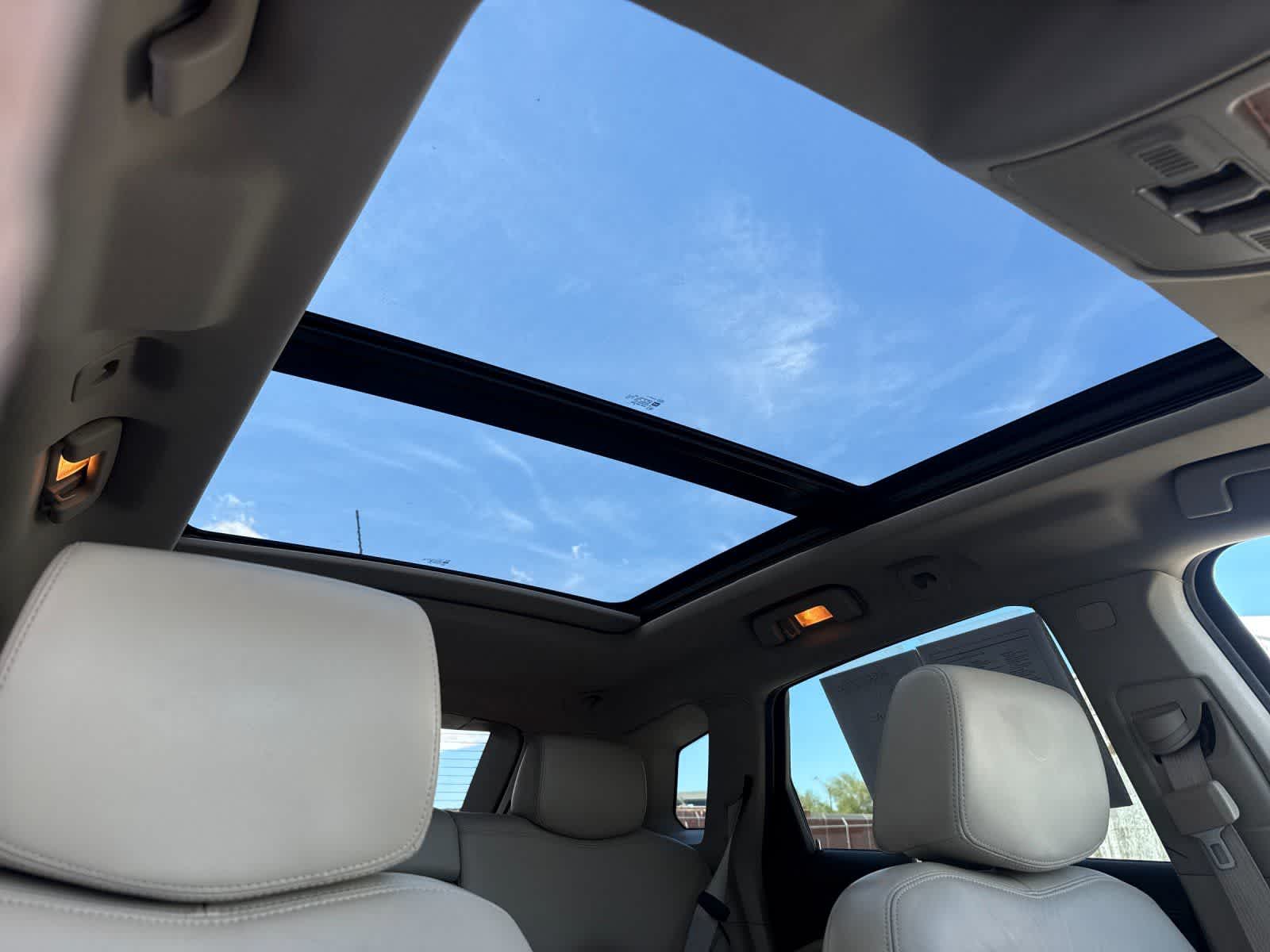 Thumbnail: 2011 Cadillac SRX - 17