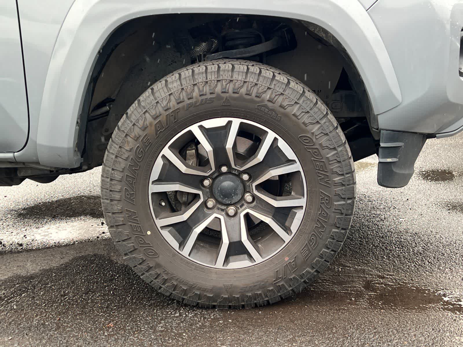 Thumbnail: 2020 Toyota Tacoma - 11