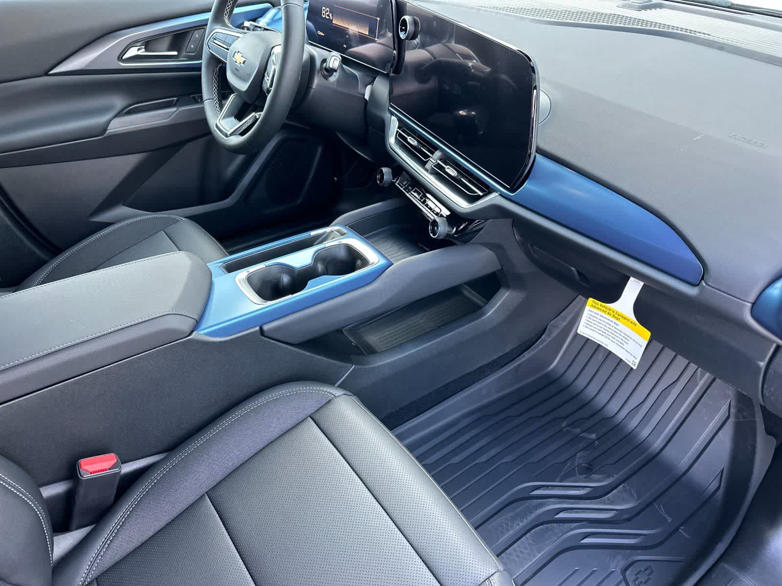 Thumbnail: 2026 Chevrolet Equinox - 16