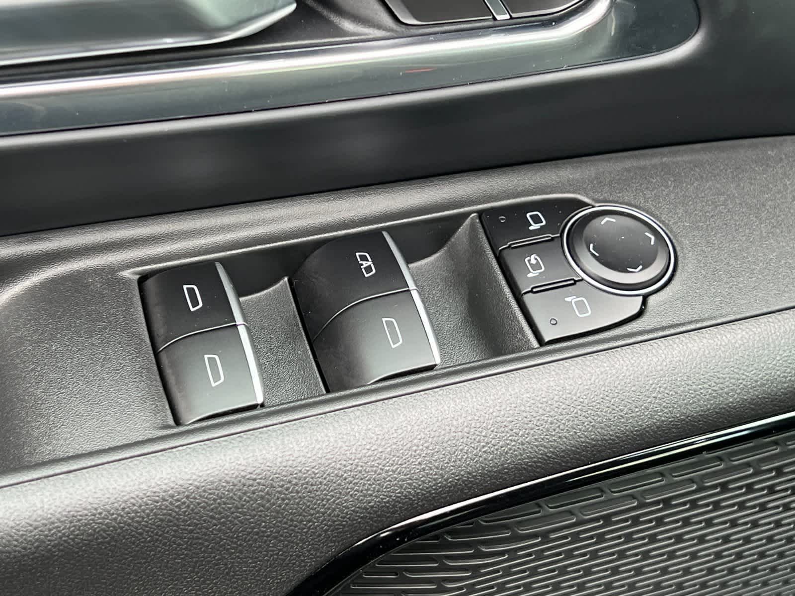 Thumbnail: 2026 Chevrolet Silverado EV - 13