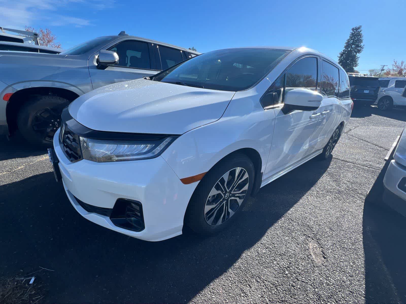 Thumbnail: 2025 Honda Odyssey - 1