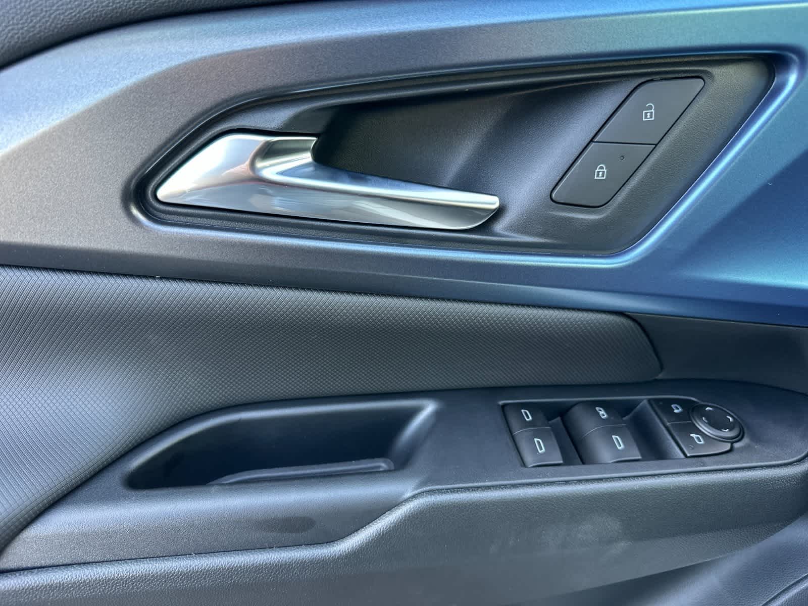 Thumbnail: 2026 Chevrolet Equinox - 12