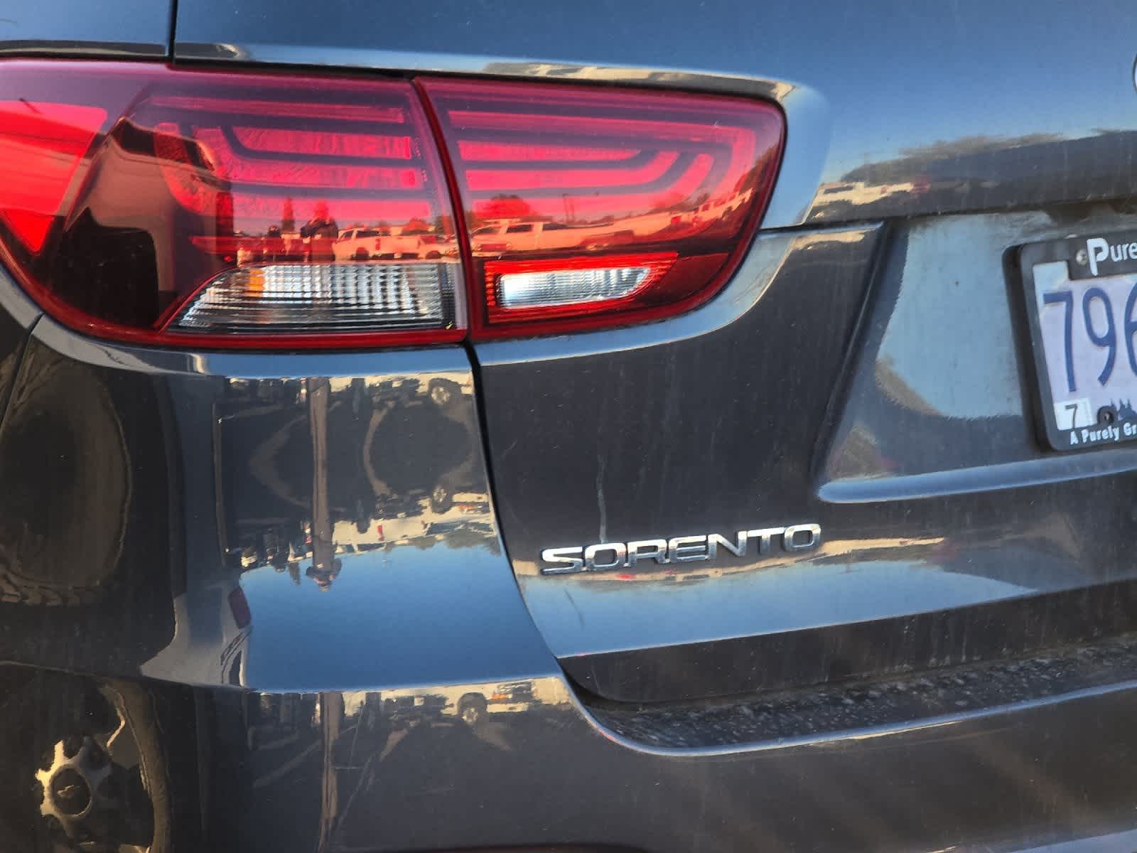 Thumbnail: 2019 Kia Sorento - 8