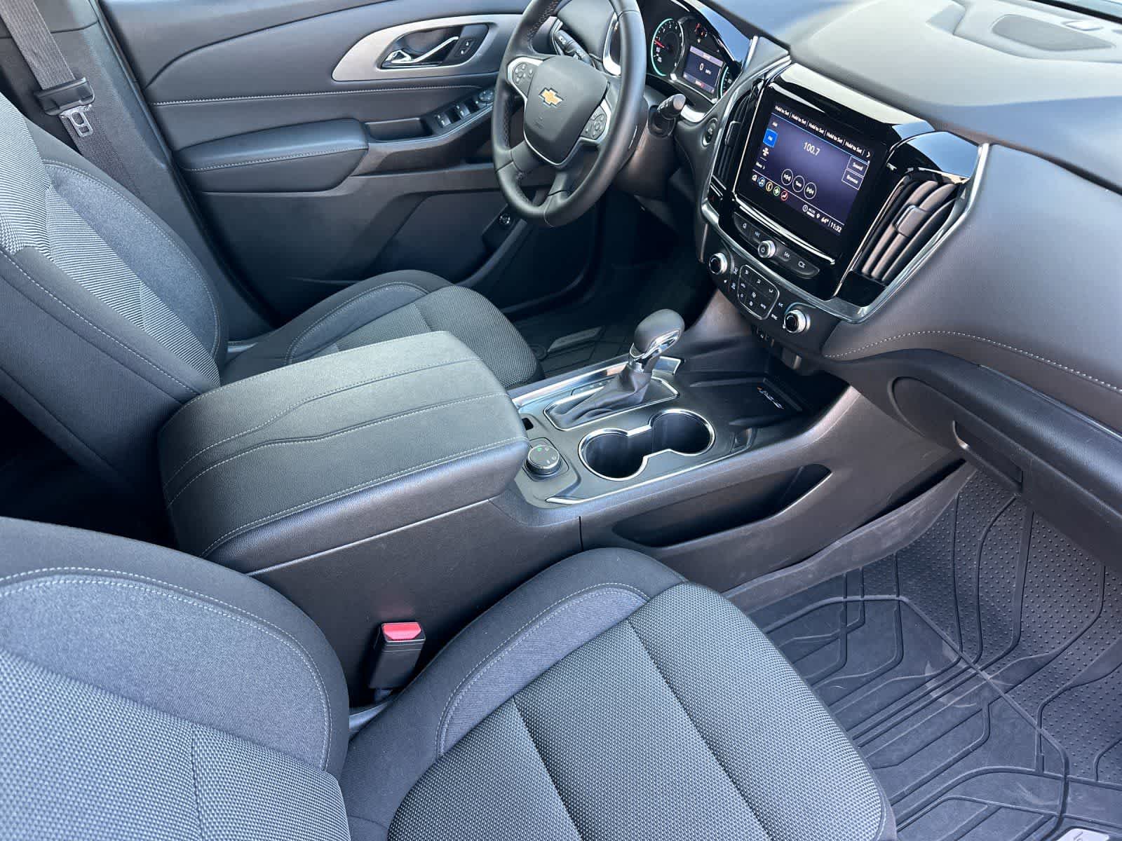Thumbnail: 2023 Chevrolet Traverse - 17