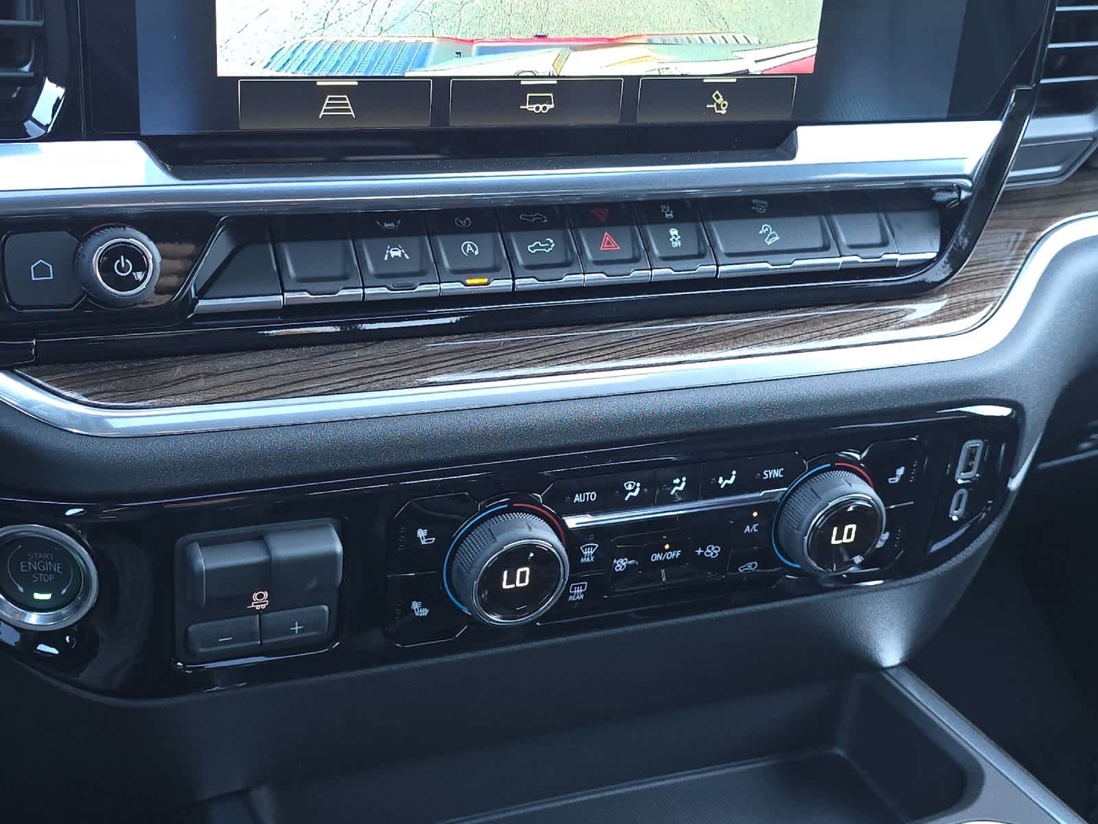 Thumbnail: 2026 Chevrolet Silverado 1500 - 20