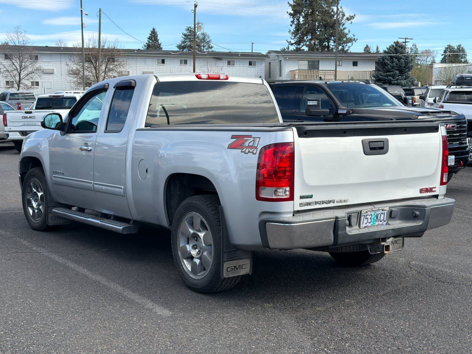 Thumbnail: 2010 GMC Sierra 1500 - 6