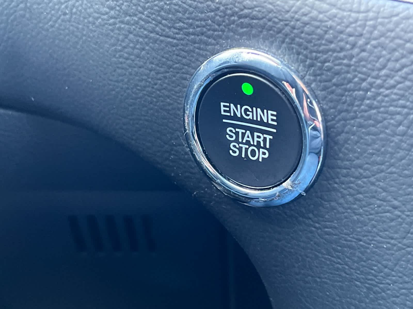 Thumbnail: 2022 Ford Edge - 22