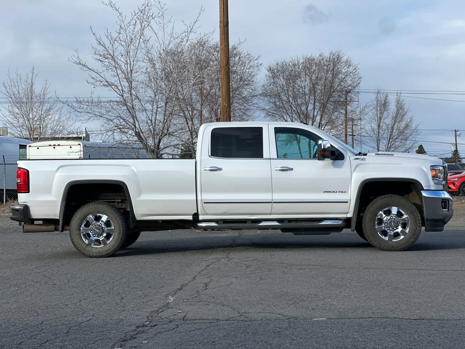 Thumbnail: 2019 GMC Sierra 3500 - 8