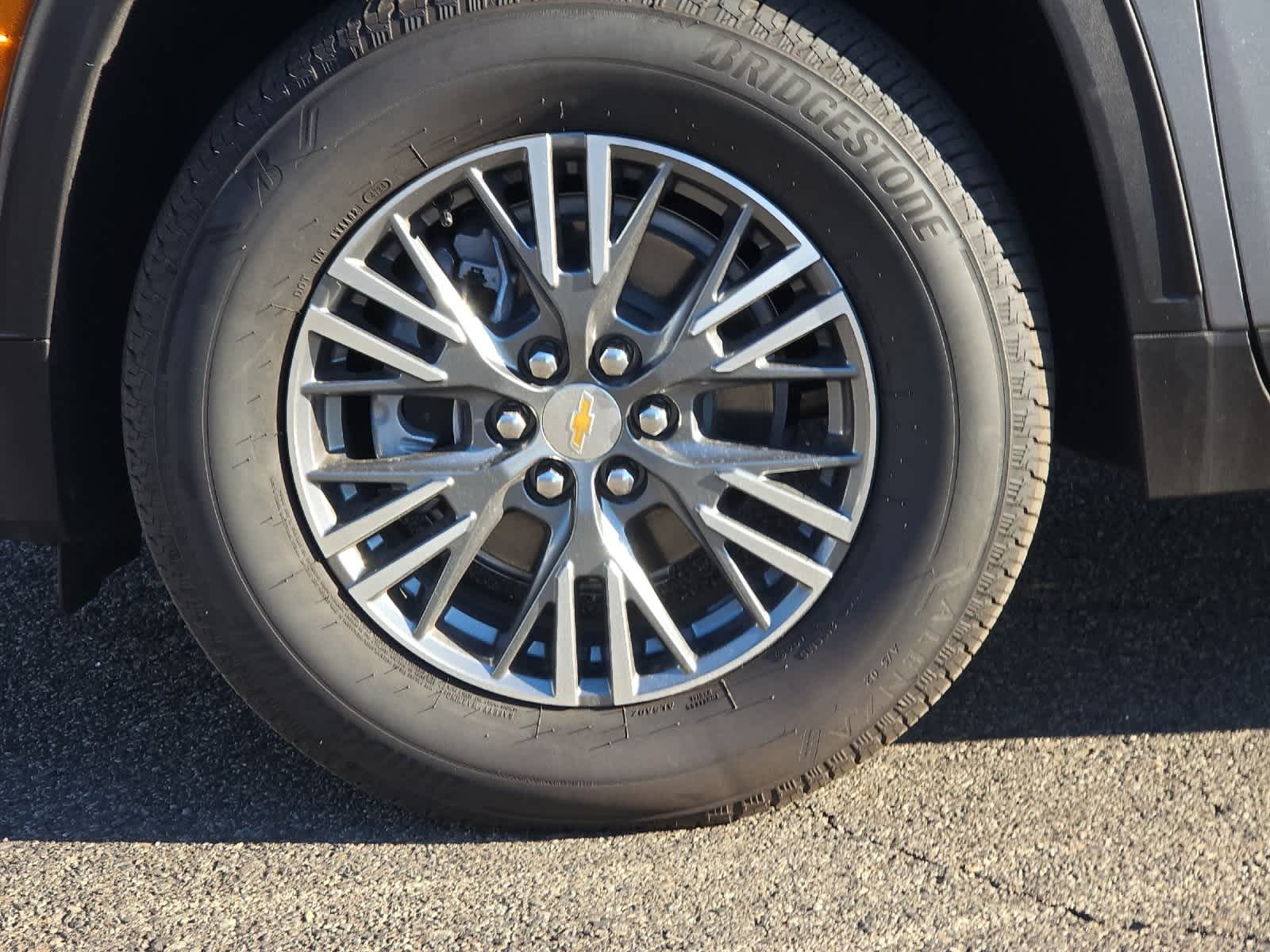 Thumbnail: 2025 Chevrolet Traverse - 27