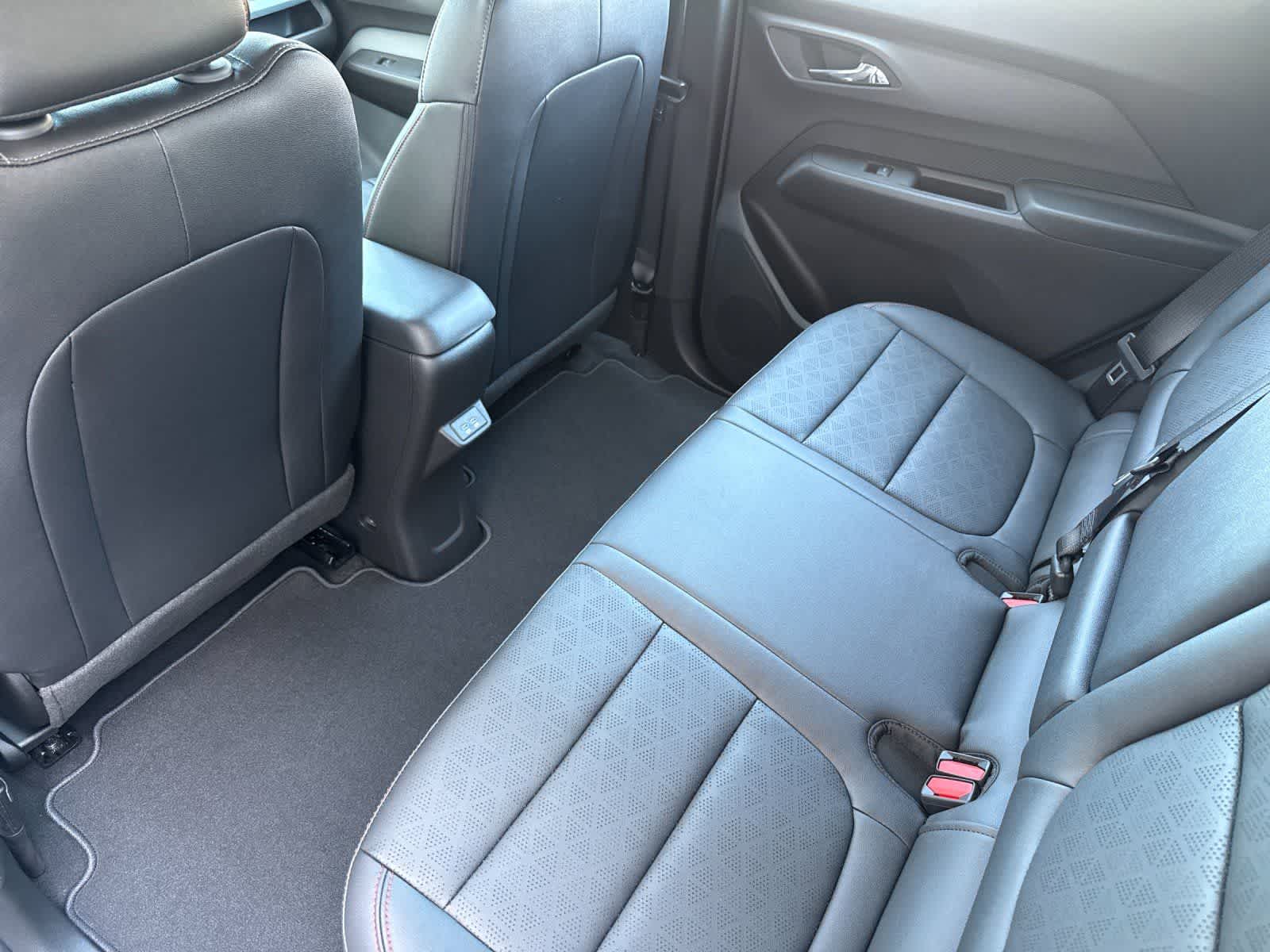 Thumbnail: 2027 Chevrolet Bolt EV - 4