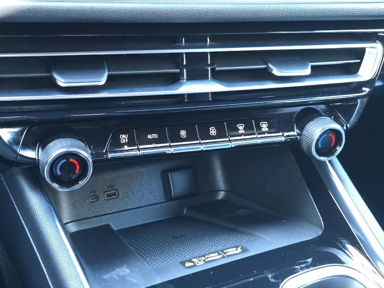 Thumbnail: 2025 Chevrolet Traverse - 22