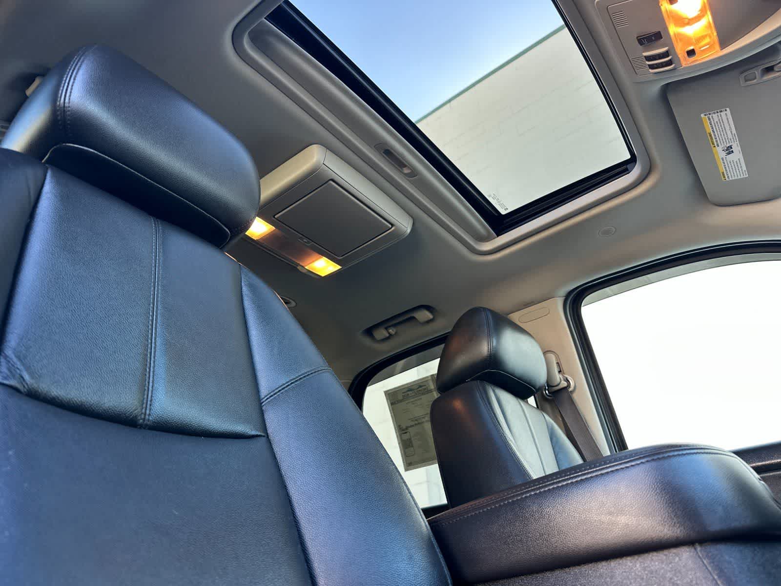 Thumbnail: 2013 Chevrolet Tahoe - 18