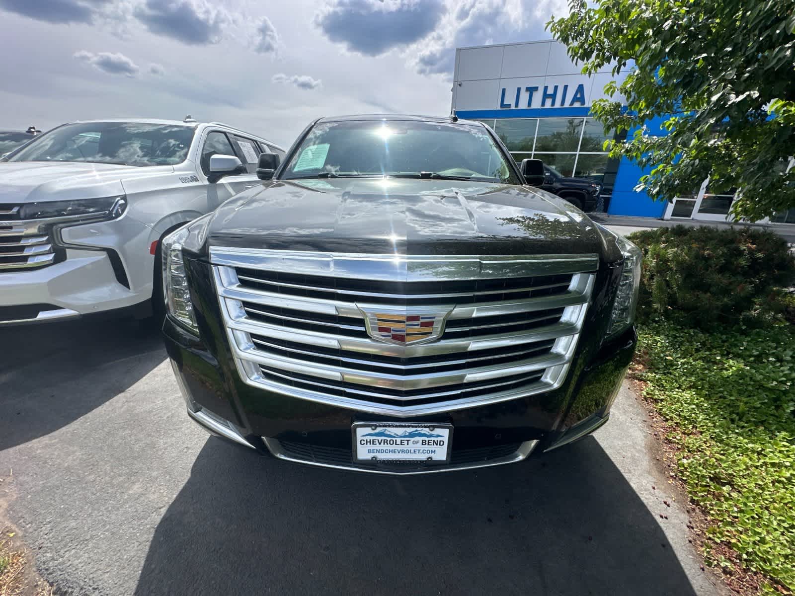 Thumbnail: 2016 Cadillac Escalade - 6