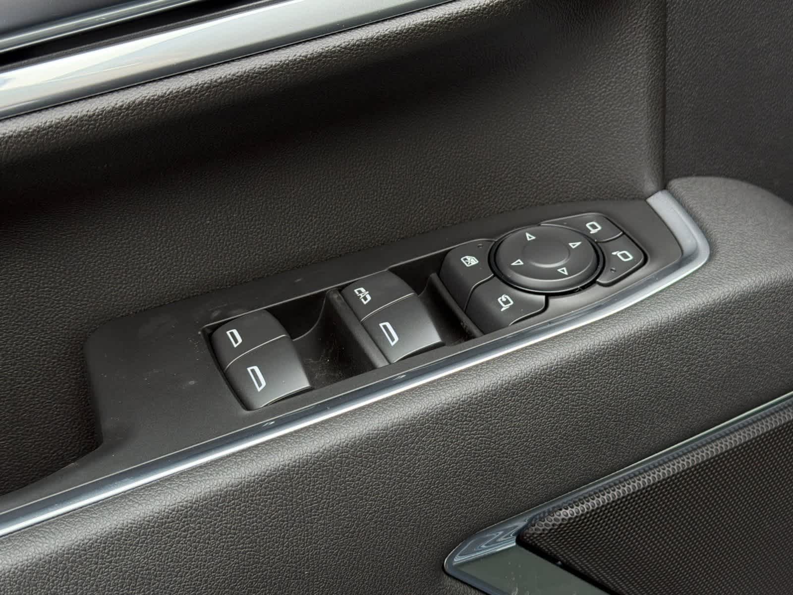 Thumbnail: 2026 Chevrolet Silverado 2500 - 13