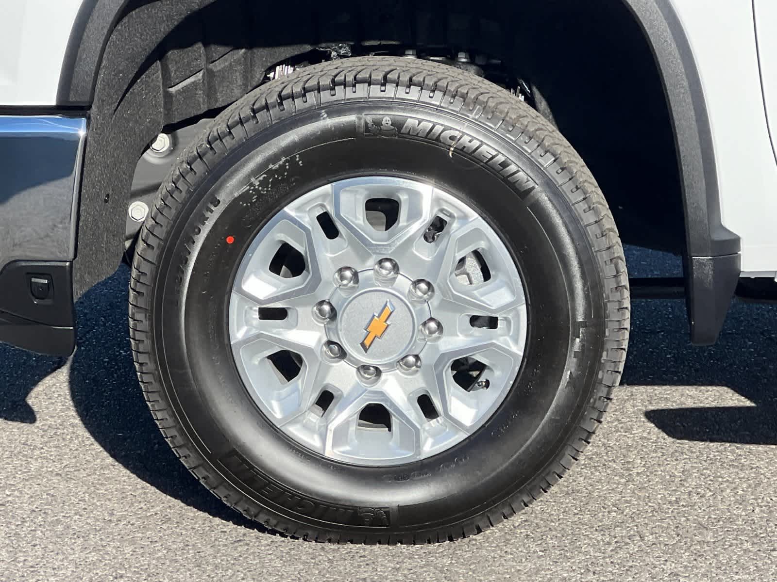 Thumbnail: 2026 Chevrolet Silverado 3500 - 24