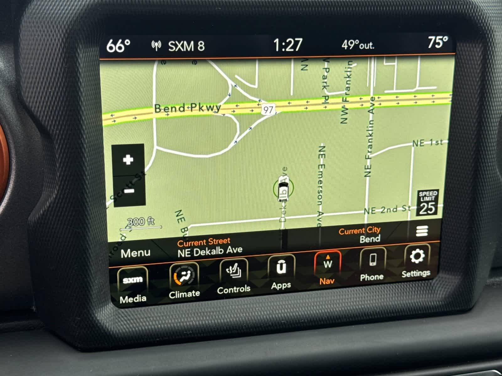 Thumbnail: 2023 Jeep Gladiator - 18