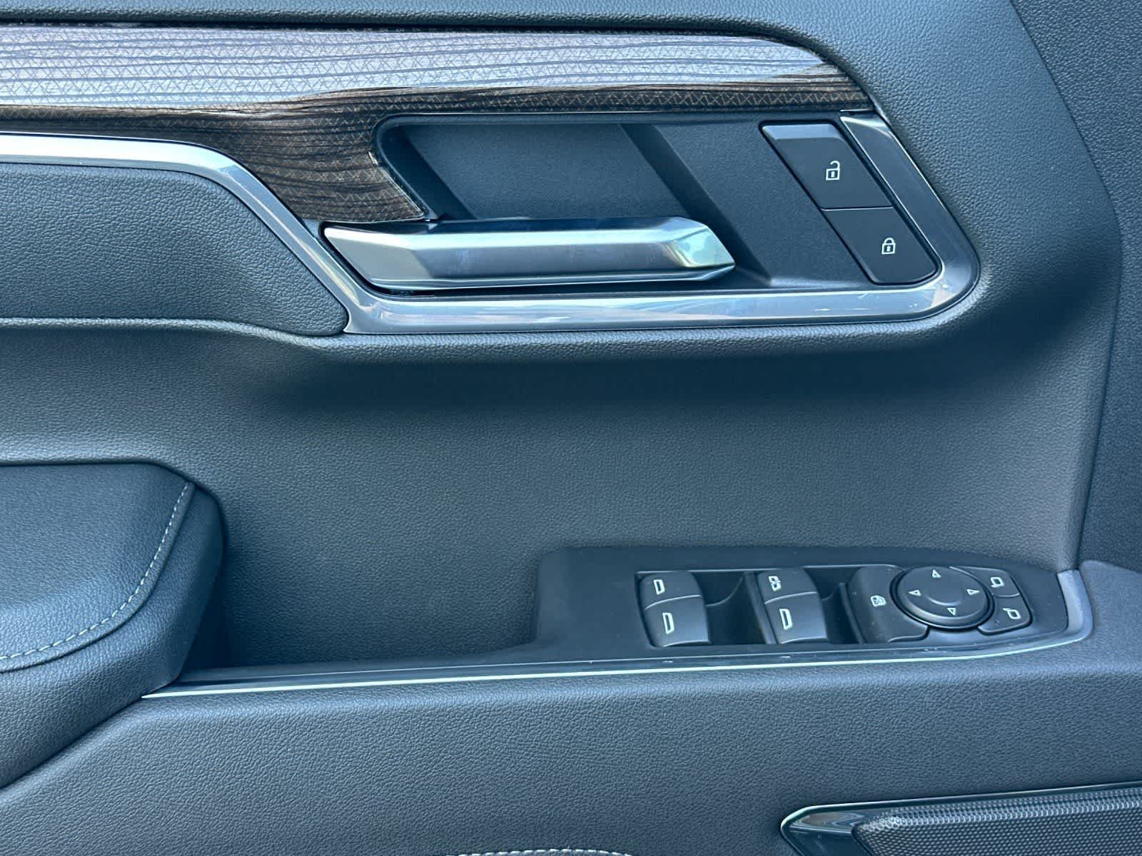 Thumbnail: 2026 Chevrolet Silverado 1500 - 13