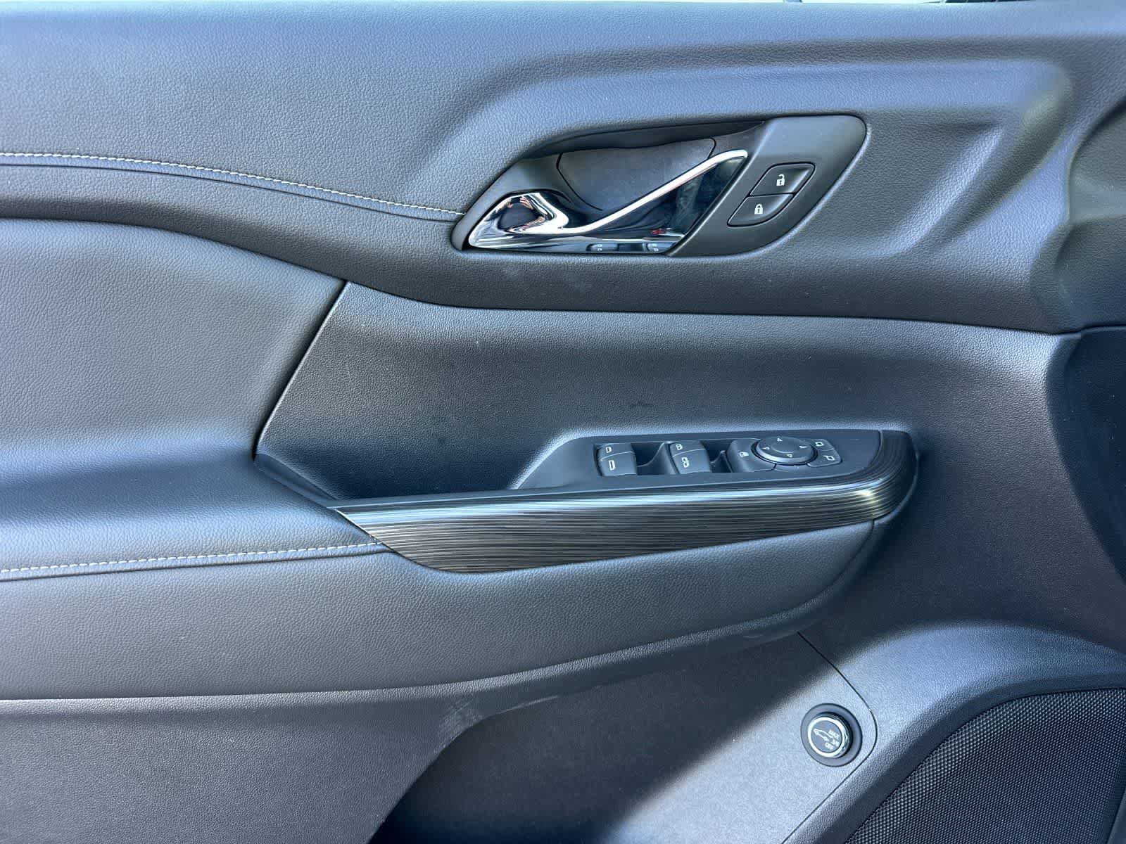 Thumbnail: 2023 GMC Acadia - 12